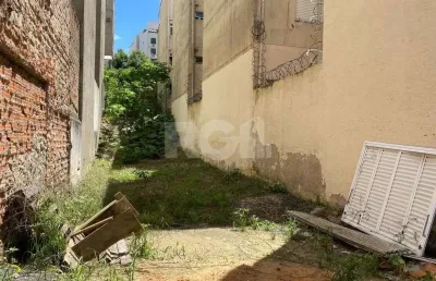 Terreno com projeto aprovado para construção de prédio no centro histórico