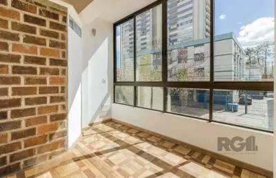 Excelente apartamento de 135m² com 4 suítes e 1 vaga.