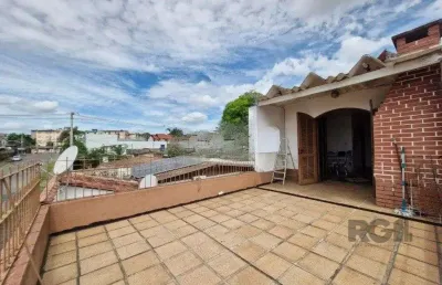 Casa com 4 dormitórios  no bairro jardim leopoldina