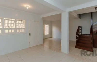 Casa com 4 dormitórios, 4 vagas no bairro vila jardim