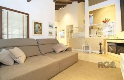 Casa 245m² - 3 dormitórios, 4 vagas no bairro cavalhada