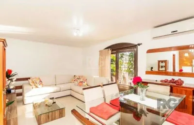 Casa de 266m² - 5 dormitórios, 5 vagas no bairro são joão