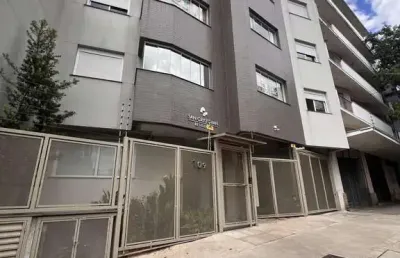 Apartamento com 2 dormitórios, sendo 1 suíte, 1 vaga, no bairro floresta, em por