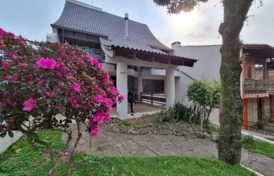Casa com 537,00 m² com 04 dormitórios no bairro tristeza