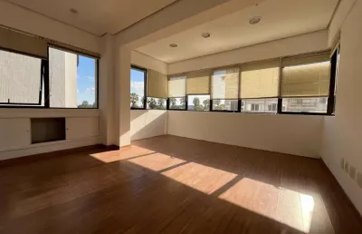 Sala comercial com uma vaga de garagem no bairro bom fim