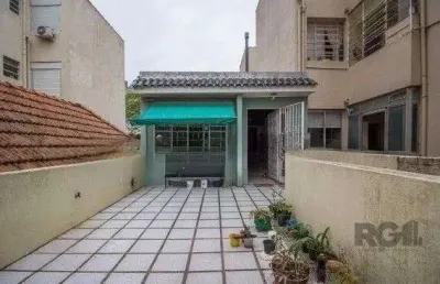 Casa sobrado no bairro rio branco de 4 dormitórios e vaga
