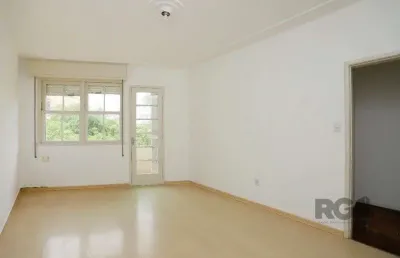 Apartamento 03 dormitórios no bairro santana em porto alegre.