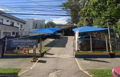 Terreno à venda na Avenida Luiz Manoel Gonzaga, 379, Três Figueiras, Porto Alegre