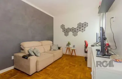 Apartamento 73m² - 2 dormitórios no centro histórico