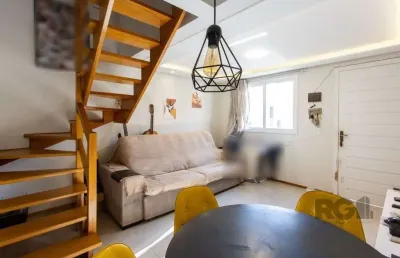 Casa em condomínio,  possui 2 dormitórios, sala para 2 ambientes e 1 vaga.
