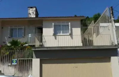 Casa para venda - 348m², 3 dormitórios, sendo 1 suites, 2 vagas - medianeira