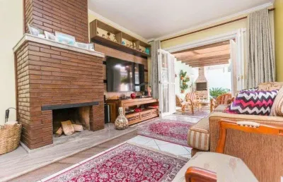 Casa para venda - 258m², 3 dormitórios, sendo 1 suites, 4 vagas - teresópolis