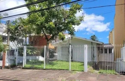Casa residencial ou comercial. com 205 m²  de área útil, 3 dormitórios