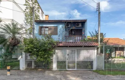 Sobrado para venda - 241m², 4 dormitórios, sendo 1 suites, 1 vaga - camaquã