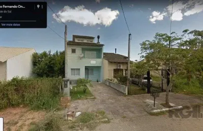 Casa, estilo sobrado, com 03 dormitórios (01suíte) e 02 vagas, no bairro hípica,