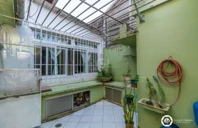 Casa com 3 quartos à venda na Rua João Abbott, 212, Petrópolis, Porto Alegre