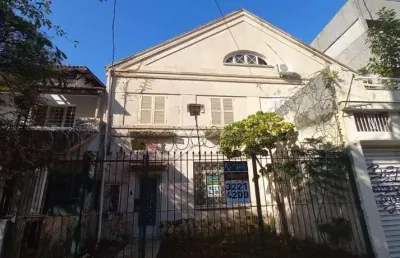 Casa com 3 quartos à venda na Rua Santo Antônio, 88, Floresta, Porto Alegre