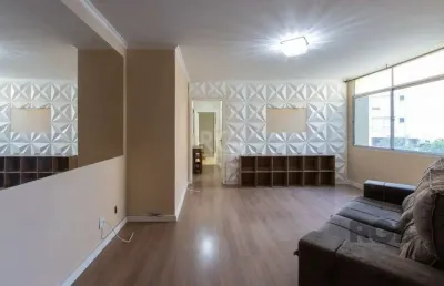 Apartamento de 02 dormitórios com móveis e roupeiros planejados