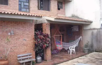 Casa para venda - 238m², 4 dormitórios, sendo 1 suites, 2 vagas - medianeira