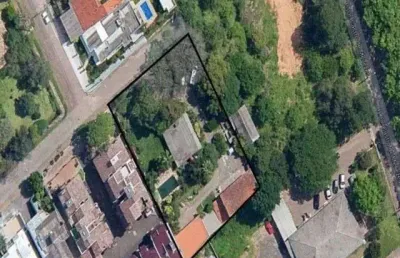 Terreno à venda na Rua Pinaré, 273, Vila Assunção, Porto Alegre