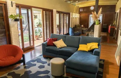 Casa com 3 quartos à venda na Rua Capão da Canoa, 354, Ipanema, Porto Alegre