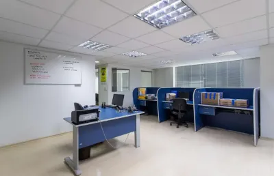 Andar inteiro mobiliado com 215 m² para até 60 pessoas