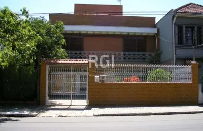 Casa para venda - 524.96m², 5 dormitórios, sendo 1 suites, 6 vagas - medianeira