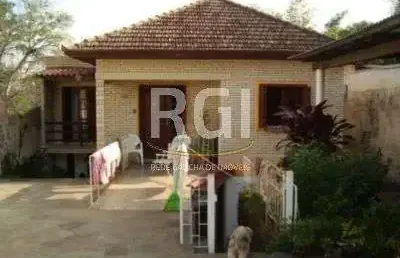 Casa para venda - 312m², 7 dormitórios, sendo 2 suites, 2 vagas - glória