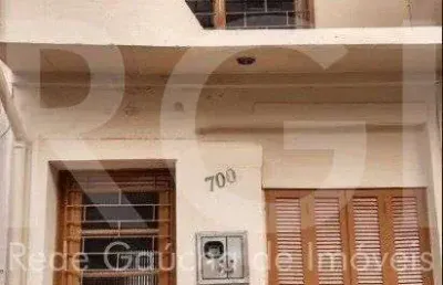Casa com 2 quartos à venda na Rua Dezessete de Junho, 700, Menino Deus, Porto Alegre