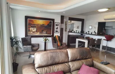 Apartamento venda  03 dormitórios, transformado em 2 com living extendido.