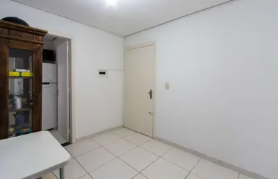 Kitnet / Stúdio à venda na Rua Marechal Hermes, 502, Camaquã, Porto Alegre