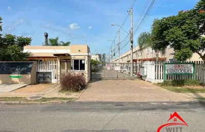 Sobrado em condomínio fechado no bairro ponta grossa