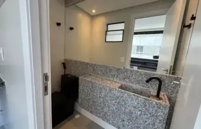Apartamento alto padrão 2 suítes – reformado, nascente e localização imbatível