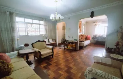 Amplo sobrado no bairro do campo grande, santos à venda !