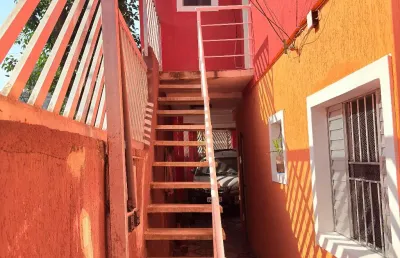 Casa com 2 quartos para alugar na Rua Joaquim José Ferreira, 34, Taboão, Diadema
