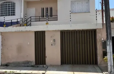 Casa na treze de julho                                                                                        .