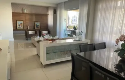 Apartamento à venda de 183 m2 com 4 quartos com 3 suítes no itaigara
