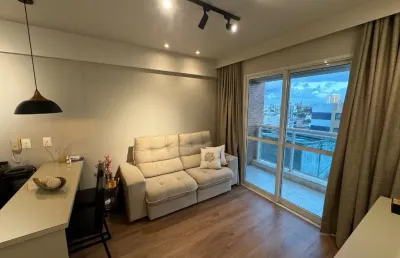 Apartamento mobiliado, 1 suíte, varanda, nascente, 1 vaga coberta , rio vermelho