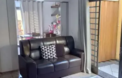 Excelente casa de 3 dormitorios suite 2 vagas em otima localização