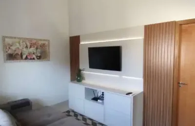 Otima casa de 3 dormitorios com suite, garagem para dois carros vila cassini