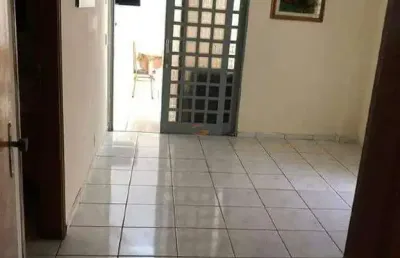 Casa super espaçosa de 4 dormitorios 3 vagas e area gormet