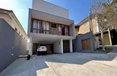 Casa à venda na Avenida Estácio de Sá, 1249, São Paulo II, Cotia