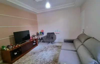 Aconchegante apartamento à venda com 2 quartos e 1 banheiro