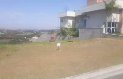 Terreno com ótima localização no condomínio toscana.