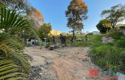 Terreno à venda no bairro pinheirinho em vinhedo/sp