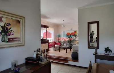 Casa para vender em valinhos no condomínio oruam,com 3 quartos sendo 01 suíte com closet,salas,lavabo,cozinha,piscina,excelente acabamento.