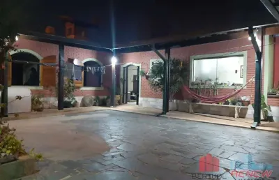 Casa com 3 quartos à venda na Rua Abolição, 91, Centro, Vinhedo
