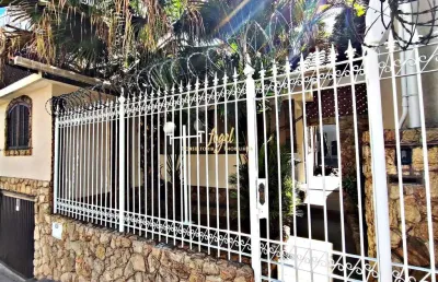 Jardim américa / boa vista - casa 2/4 (1 suíte) + escritório - amplo quintal - terraço gourmet - excel localização
