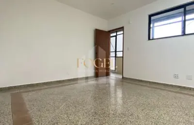 Centro - sala comercial com banheiro - excelente localização