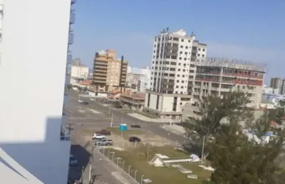 Excelente apartamento com vista permanente para o rio.